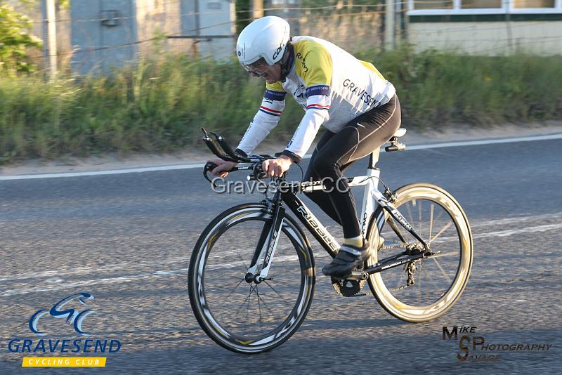 20190514-0240.jpg - GCC Rider Dave Barnes at GCC Evening 10 Time Trial 14-May-2019.  Course Q10/24 Isle of Grain, Kent.