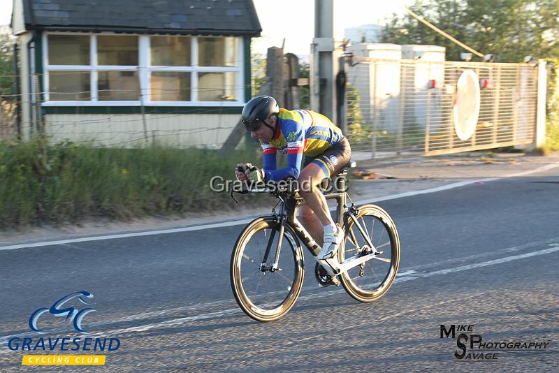 20190514-0251.jpg - Woolwich CC Rider David Farrell at GCC Evening 10 Time Trial 14-May-2019.  Course Q10/24 Isle of Grain, Kent.