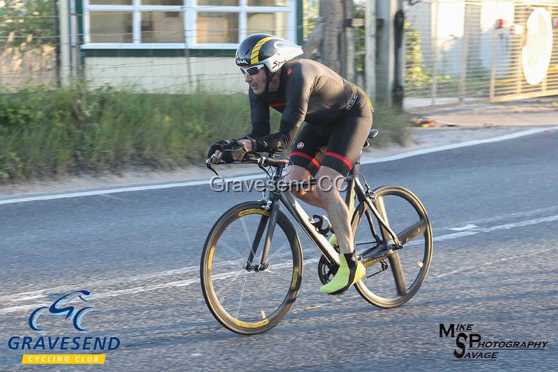 20190514-0269.jpg - VTTA Kent Rider Mike Hawkins at GCC Evening 10 Time Trial 14-May-2019.  Course Q10/24 Isle of Grain, Kent.
