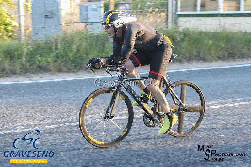 20190514-0271.jpg - VTTA Kent Rider Mike Hawkins at GCC Evening 10 Time Trial 14-May-2019.  Course Q10/24 Isle of Grain, Kent.