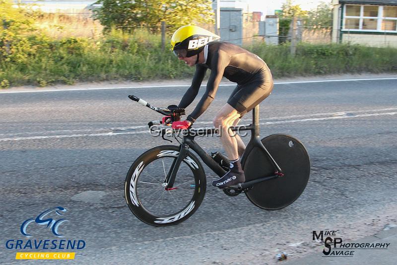 20190514-0334.jpg - Direct Power CT Rider David Churchill at GCC Evening 10 Time Trial 14-May-2019.  Course Q10/24 Isle of Grain, Kent.