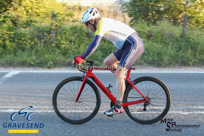 20190514-0361.jpg - GCC Rider Mike Harrington at GCC Evening 10 Time Trial 14-May-2019.  Course Q10/24 Isle of Grain, Kent.