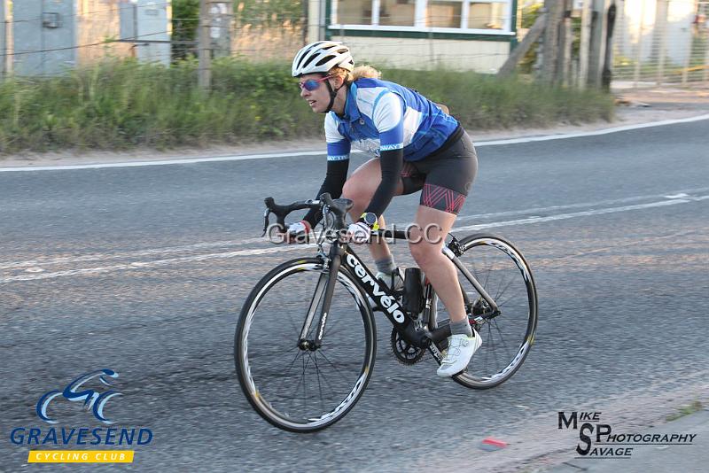 20190514-0375.jpg - Medway Tri Rider Belinda at GCC Evening 10 Time Trial 14-May-2019.  Course Q10/24 Isle of Grain, Kent.