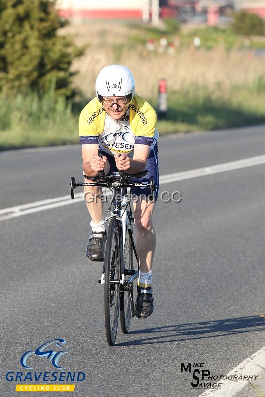 20190528-0027.jpg - GCC Rider Dave Barnes at GCC Evening 10 Time Trial 28-May-2019.  Course Q10/24 Isle of Grain, Kent.