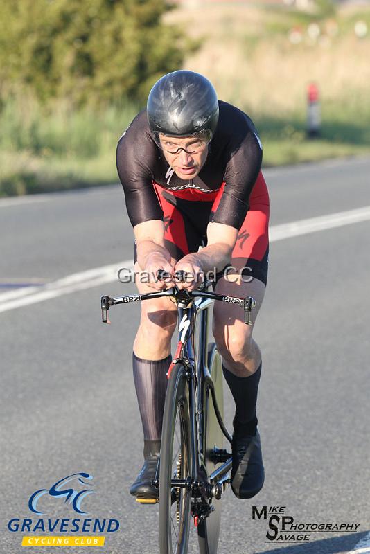 20190528-0087.jpg - GCC Rider Martin Jessup at GCC Evening 10 Time Trial 28-May-2019.  Course Q10/24 Isle of Grain, Kent.
