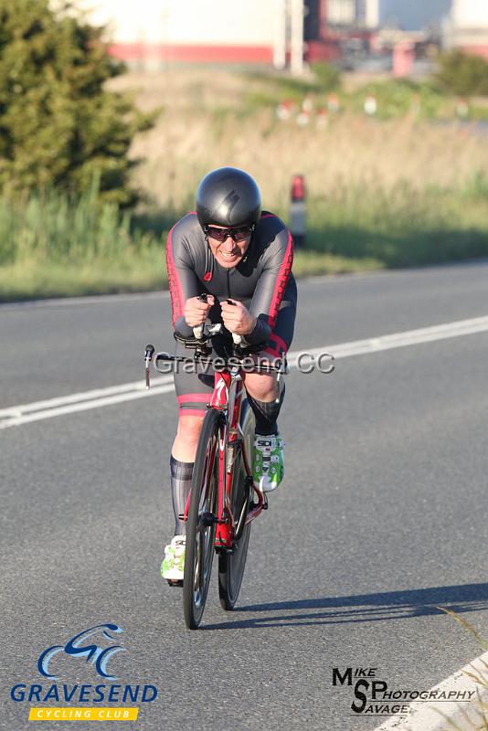 20190528-0142.jpg - Wigmore CC Rider Antony Bee at GCC Evening 10 Time Trial 28-May-2019.  Course Q10/24 Isle of Grain, Kent.