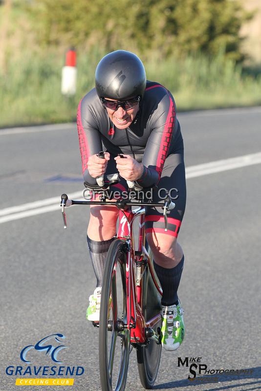 20190528-0146.jpg - Wigmore CC Rider Antony Bee at GCC Evening 10 Time Trial 28-May-2019.  Course Q10/24 Isle of Grain, Kent.