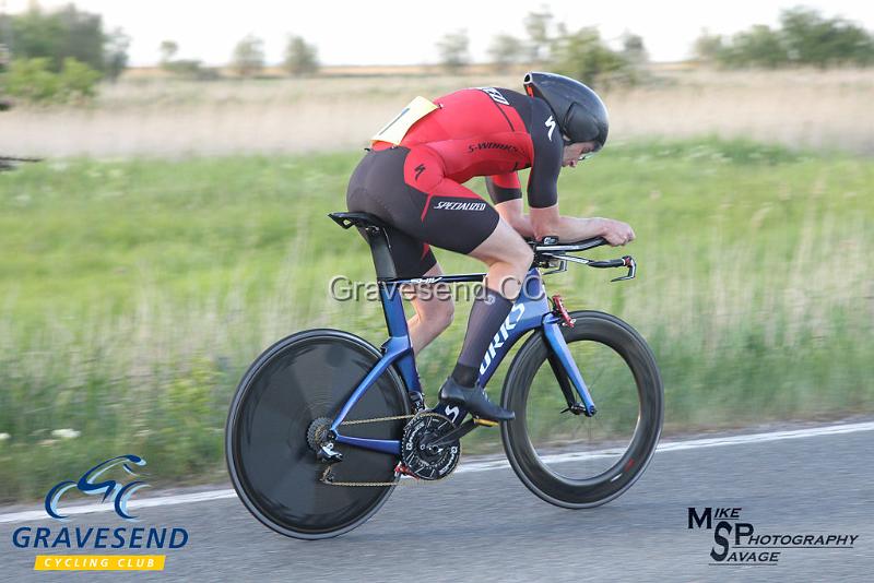 20190528-0193.jpg - GCC Rider Martin Jessup at GCC Evening 10 Time Trial 28-May-2019.  Course Q10/24 Isle of Grain, Kent.
