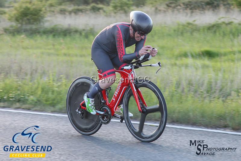 20190528-0244.jpg - Wigmore CC Rider Antony Bee at GCC Evening 10 Time Trial 28-May-2019.  Course Q10/24 Isle of Grain, Kent.