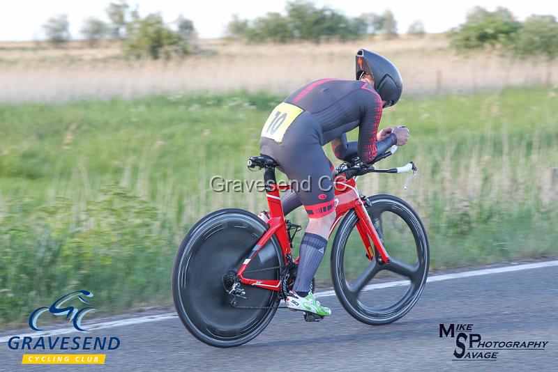20190528-0250.jpg - Wigmore CC Rider Antony Bee at GCC Evening 10 Time Trial 28-May-2019.  Course Q10/24 Isle of Grain, Kent.
