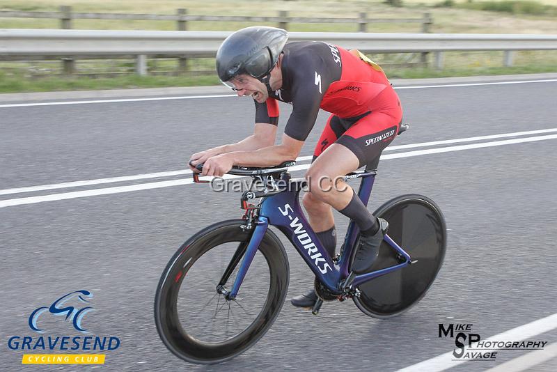 20190702-0240.jpg - GCC Rider Martin Jessup at GCC Evening 10 Time Trial 02-July-2019.  Course Q10/24 Isle of Grain, Kent.