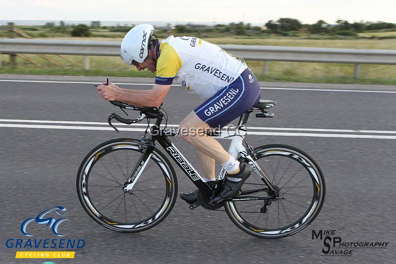 20190702-0444.jpg - GCC Rider Dave Barnes at GCC Evening 10 Time Trial 02-July-2019.  Course Q10/24 Isle of Grain, Kent.