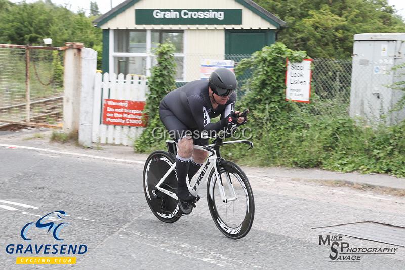 20190709-0098.jpg - Woolwich CC Rider Gary Ricks at GCC Evening 10 Time Trial 09-July-2019.  Course Q10/24 Isle of Grain, Kent.