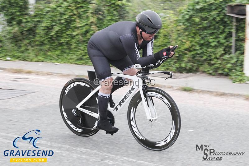 20190709-0102.jpg - Woolwich CC Rider Gary Ricks at GCC Evening 10 Time Trial 09-July-2019.  Course Q10/24 Isle of Grain, Kent.