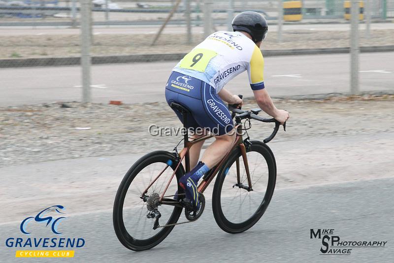 20190709-0127.jpg - GCC Rider Steve Bushell at GCC Evening 10 Time Trial 09-July-2019.  Course Q10/24 Isle of Grain, Kent.