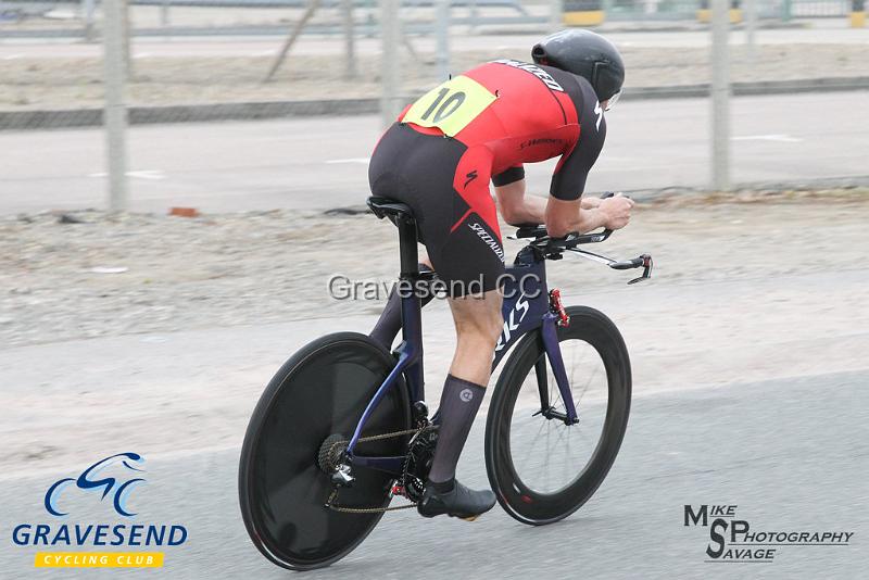 20190709-0139.jpg - GCC Rider Martin Jessup at GCC Evening 10 Time Trial 09-July-2019.  Course Q10/24 Isle of Grain, Kent.