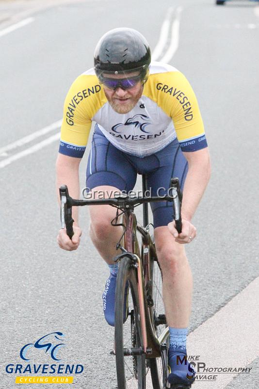 20190709-0419.jpg - GCC Rider Steve Bushell at GCC Evening 10 Time Trial 09-July-2019.  Course Q10/24 Isle of Grain, Kent.