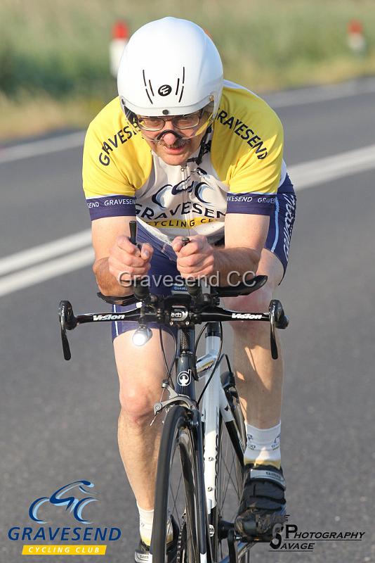 20190716-0066.jpg - GCC Rider Dave Barnes at GCC Evening 10 Time Trial 16-July-2019.  Course Q10/24 Isle of Grain, Kent.