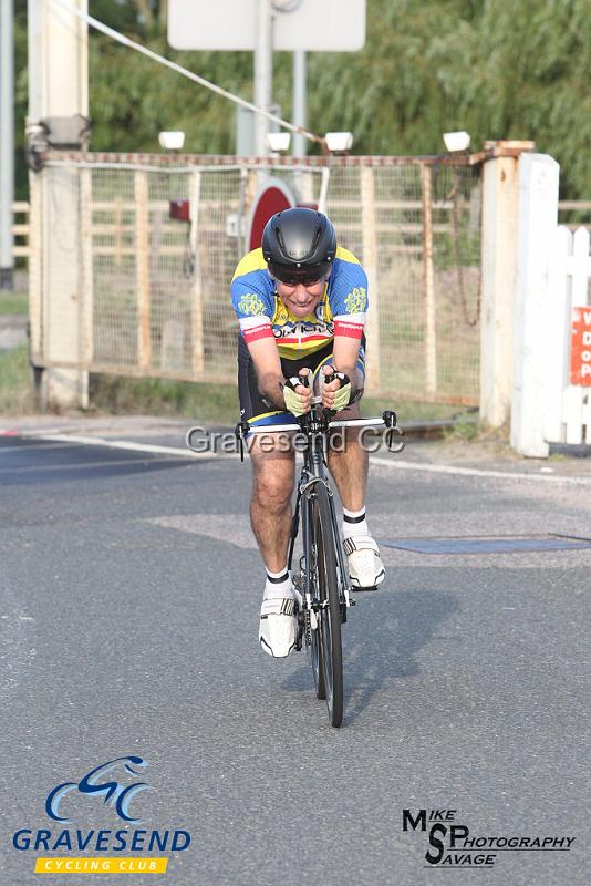 20190806-0006.jpg - Woolwich CC Rider David Farrell at GCC Evening 10 Time Trial 06-August-2019.  Course Q10/24 Isle of Grain, Kent.