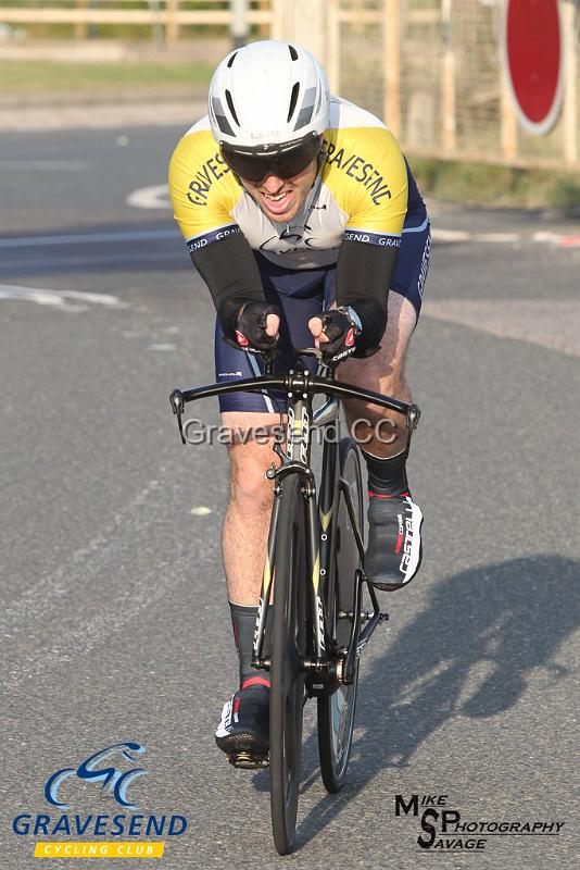 20190806-0061.jpg - GCC Rider Steve Harrington at GCC Evening 10 Time Trial 06-August-2019.  Course Q10/24 Isle of Grain, Kent.