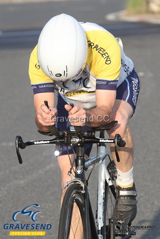 20190806-0140.jpg - GCC Rider Dave Barnes at GCC Evening 10 Time Trial 06-August-2019.  Course Q10/24 Isle of Grain, Kent.