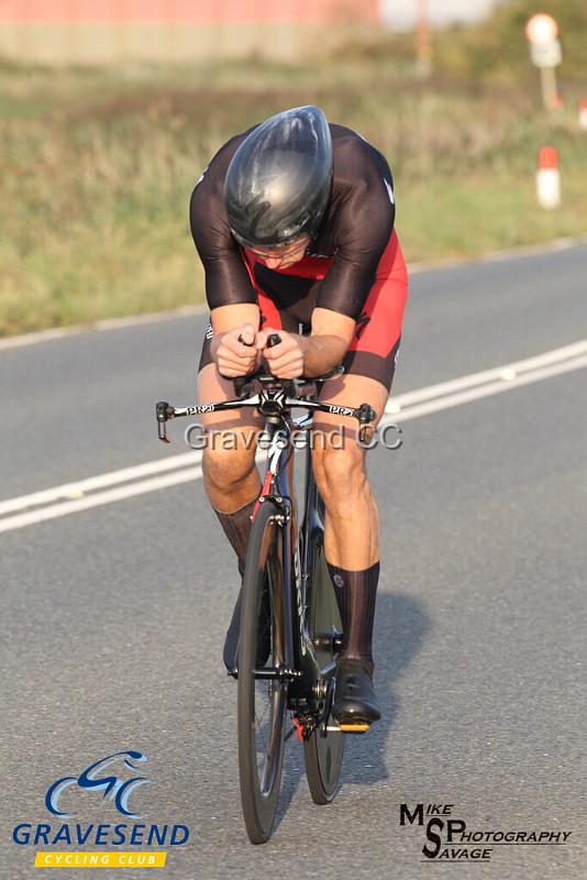 20190820-0228.jpg - GCC Rider Martin Jessup at GCC Evening 10 Time Trial 20-August-2019.  Course Q10/24 Isle of Grain, Kent.