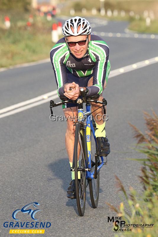 20190820-0282.jpg - GCC Rider Reg Smith at GCC Evening 10 Time Trial 20-August-2019.  Course Q10/24 Isle of Grain, Kent.