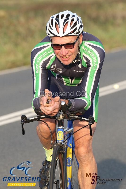 20190820-0286.jpg - GCC Rider Reg Smith at GCC Evening 10 Time Trial 20-August-2019.  Course Q10/24 Isle of Grain, Kent.