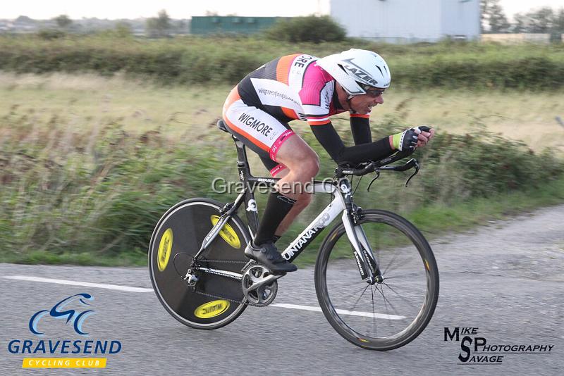 20190820-0396.jpg - Wigmore CC Rider Keith Walker at GCC Evening 10 Time Trial 20-August-2019.  Course Q10/24 Isle of Grain, Kent.