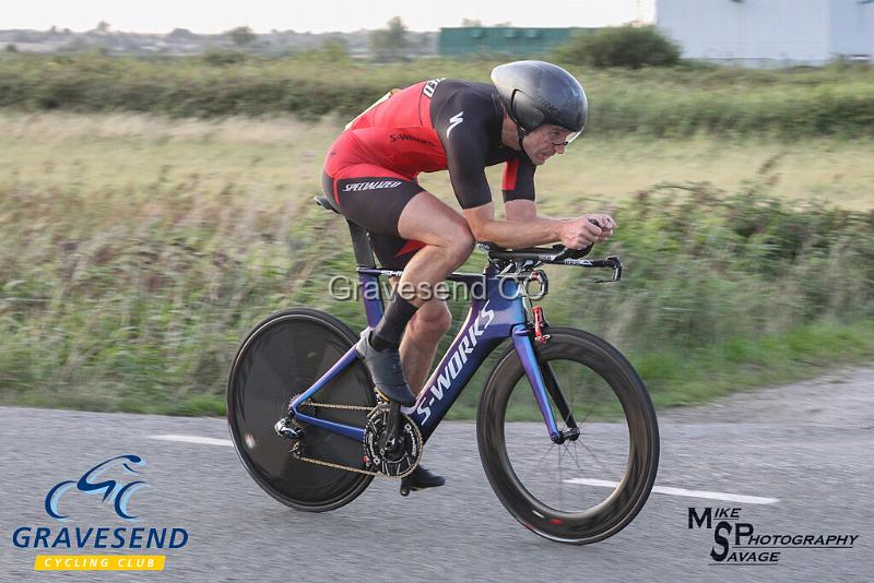 20190820-0412.jpg - GCC Rider Martin Jessup at GCC Evening 10 Time Trial 20-August-2019.  Course Q10/24 Isle of Grain, Kent.