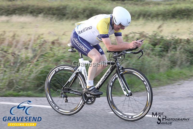 20190820-0430.jpg - GCC Rider Dave Barnes at GCC Evening 10 Time Trial 20-August-2019.  Course Q10/24 Isle of Grain, Kent.
