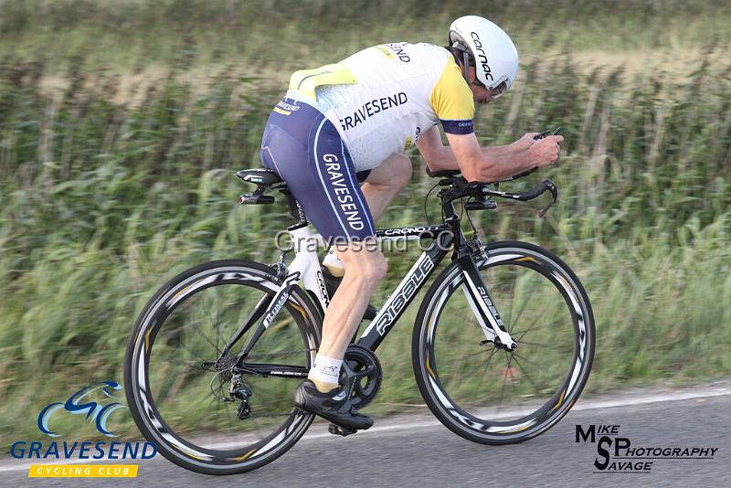20190820-0436.jpg - GCC Rider Dave Barnes at GCC Evening 10 Time Trial 20-August-2019.  Course Q10/24 Isle of Grain, Kent.