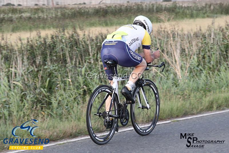 20190820-0440.jpg - GCC Rider Dave Barnes at GCC Evening 10 Time Trial 20-August-2019.  Course Q10/24 Isle of Grain, Kent.