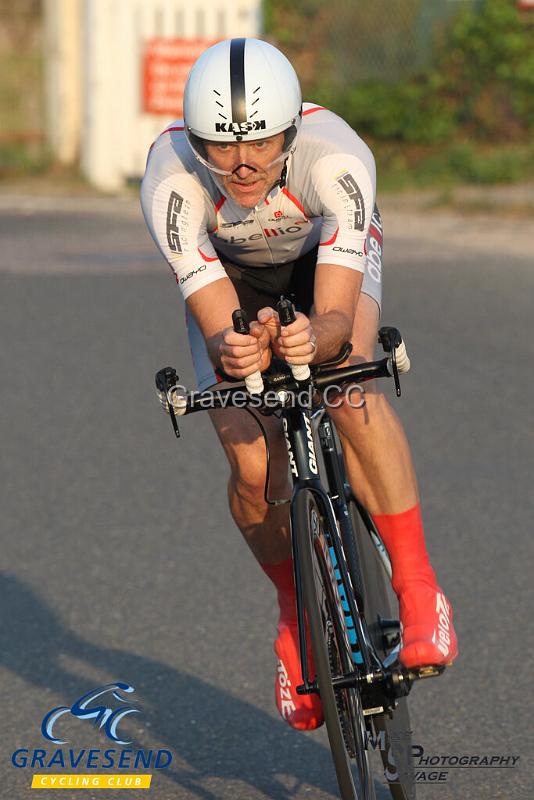 20190827-0042.jpg - Abellio SFA RT Rider Martin Ford at GCC Evening 10 Time Trial 27-August-2019.  Course Q10/24 Isle of Grain, Kent.