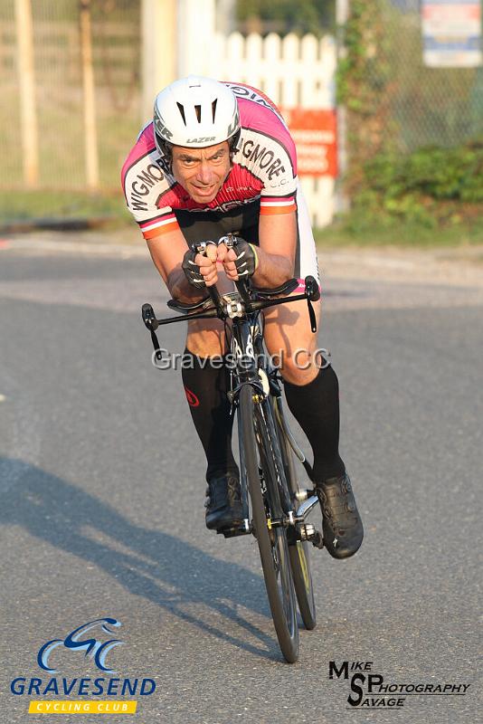 20190827-0060.jpg - Wigmore CC Rider Keith Walker at GCC Evening 10 Time Trial 27-August-2019.  Course Q10/24 Isle of Grain, Kent.