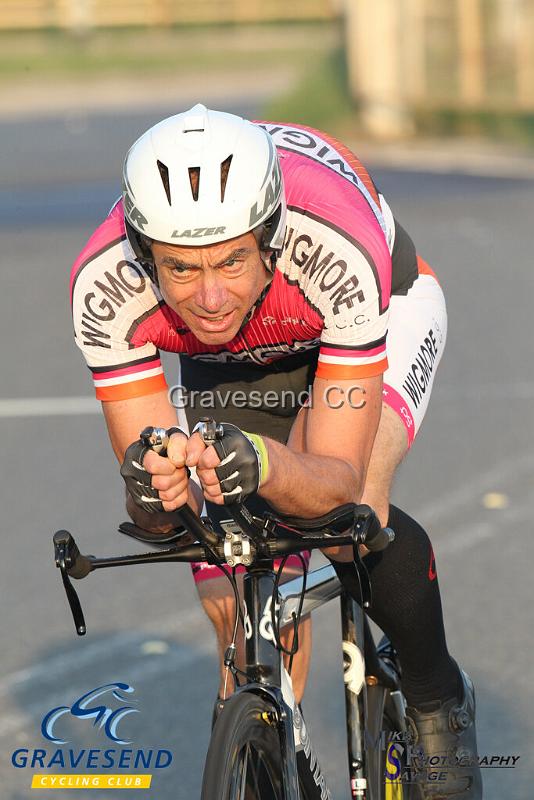 20190827-0065.jpg - Wigmore CC Rider Keith Walker at GCC Evening 10 Time Trial 27-August-2019.  Course Q10/24 Isle of Grain, Kent.