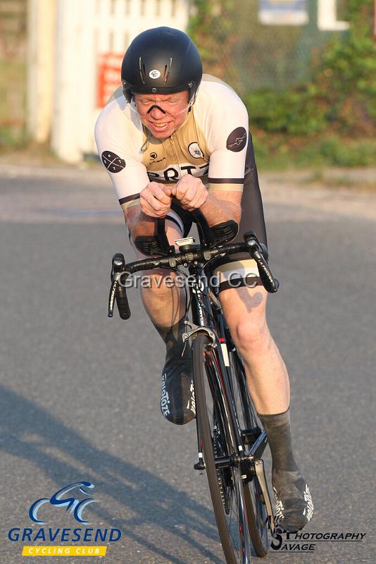 20190827-0115.jpg - PRTZ CC Rider Ross Prielipp at GCC Evening 10 Time Trial 27-August-2019.  Course Q10/24 Isle of Grain, Kent.