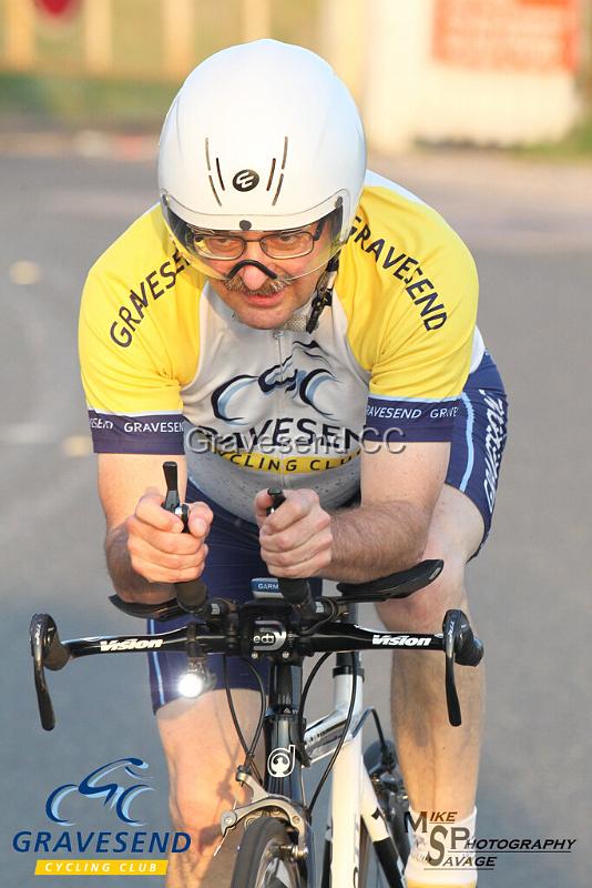 20190827-0282.jpg - GCC Rider Dave Barnes at GCC Evening 10 Time Trial 27-August-2019.  Course Q10/24 Isle of Grain, Kent.