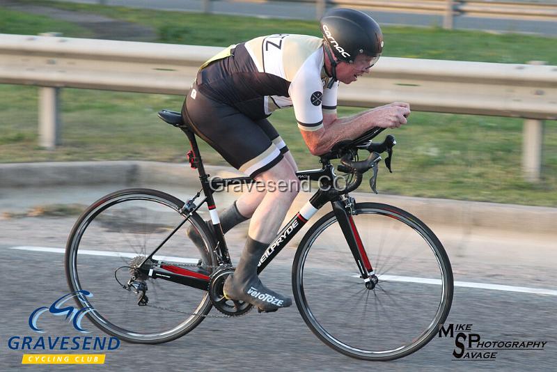 20190827-0425.jpg - PRTZ CC Rider Ross Prielipp at GCC Evening 10 Time Trial 27-August-2019.  Course Q10/24 Isle of Grain, Kent.