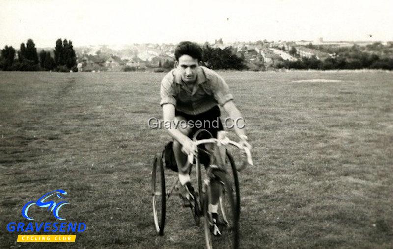 Norman on trike0004.jpg