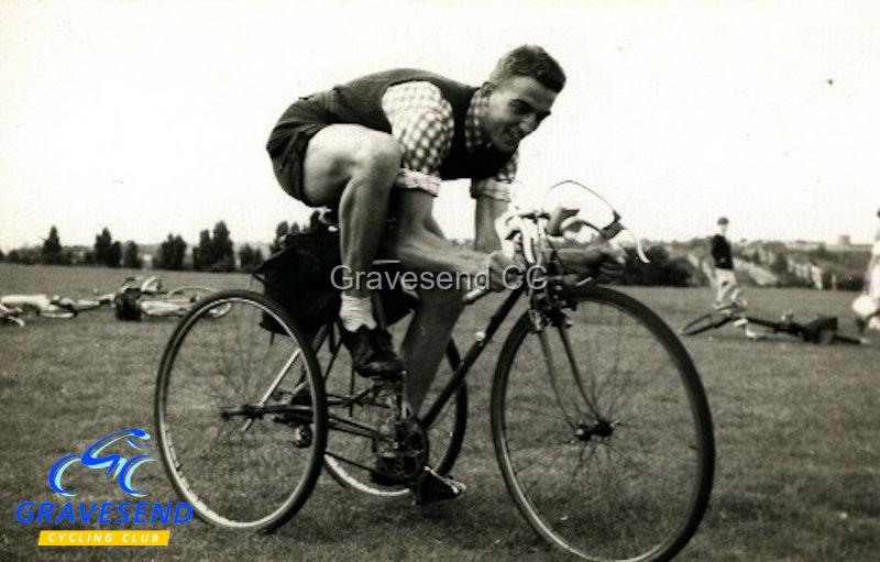 Roger on Trike0002.jpg